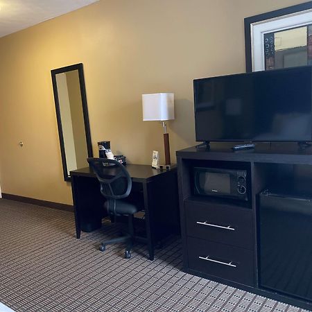 Surestay Plus By Best Western Jonestown Lebanon Valley Екстериор снимка