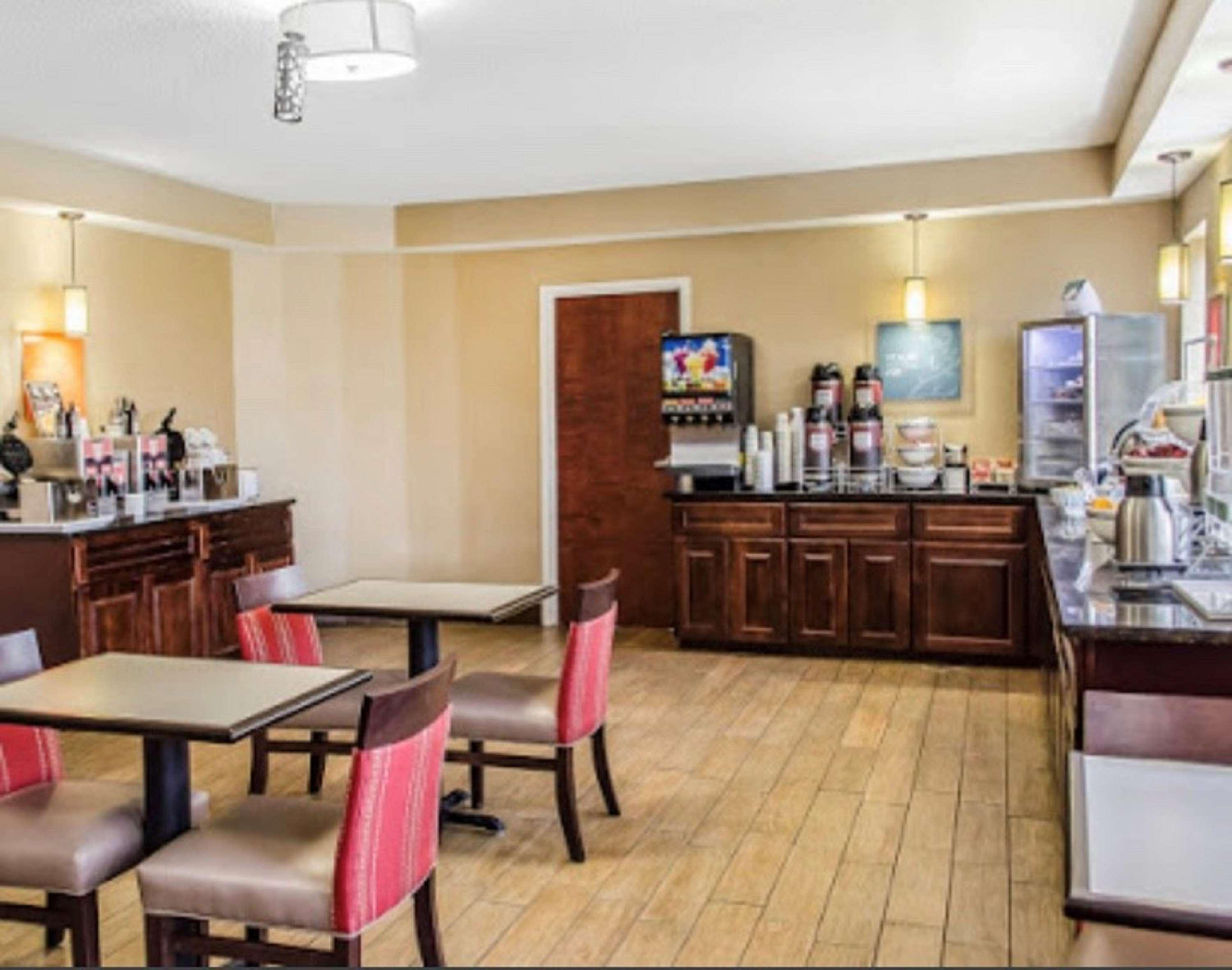 Surestay Plus By Best Western Jonestown Lebanon Valley Екстериор снимка