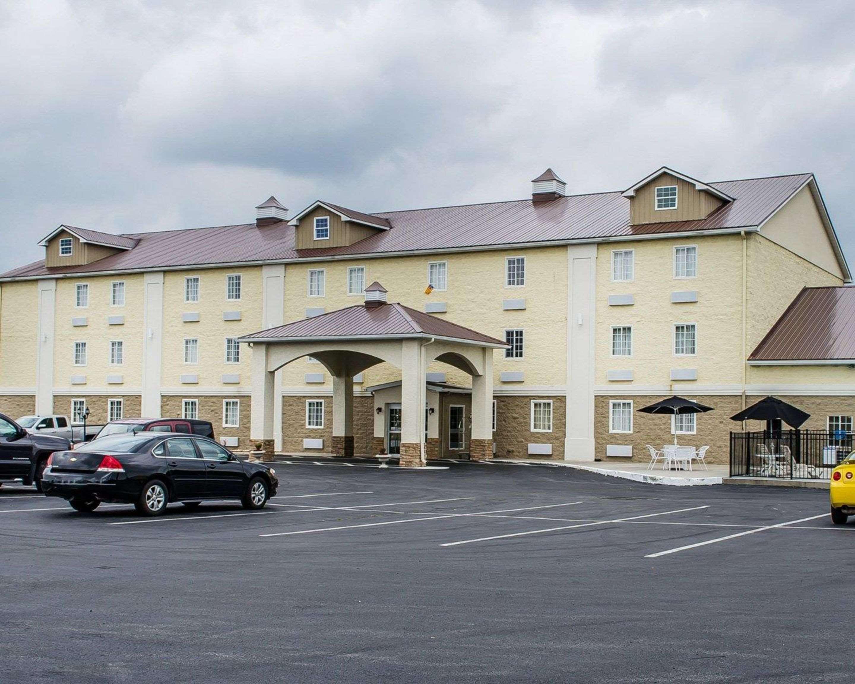 Surestay Plus By Best Western Jonestown Lebanon Valley Екстериор снимка